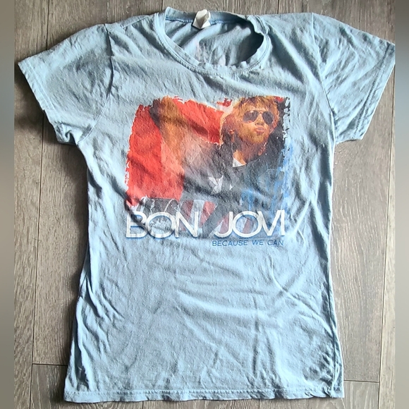 Bon Jovi- Because We Can (2013)  T-Shirt - Picture 1 of 3